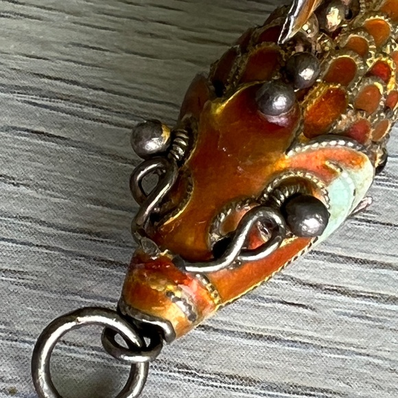 Vintage Chinese Articulated Enamel Fish Pendant – Cloisonné, Rare Extra Fins - Picture 5 of 8